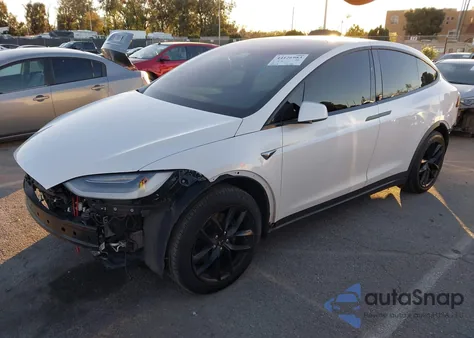 2021 Tesla Model X Long Range Dual Motor All-Wheel Drive/Long Range Plus Dual Motor All-Wheel Drive z USA, uszkodzony, nr VIN 5YJXCAE24MF325246